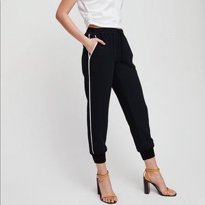 ARITZIA BUFFON PANT 63453 MEDIUM